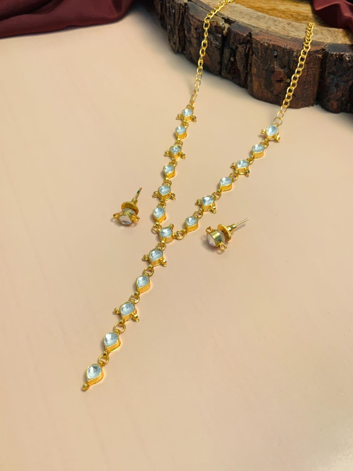 Gold Plated Kundan Choker Necklace Set - Image 3