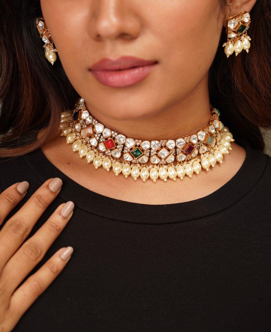 Gold Moissanite Polki Choker Set With Earrings - Image 3