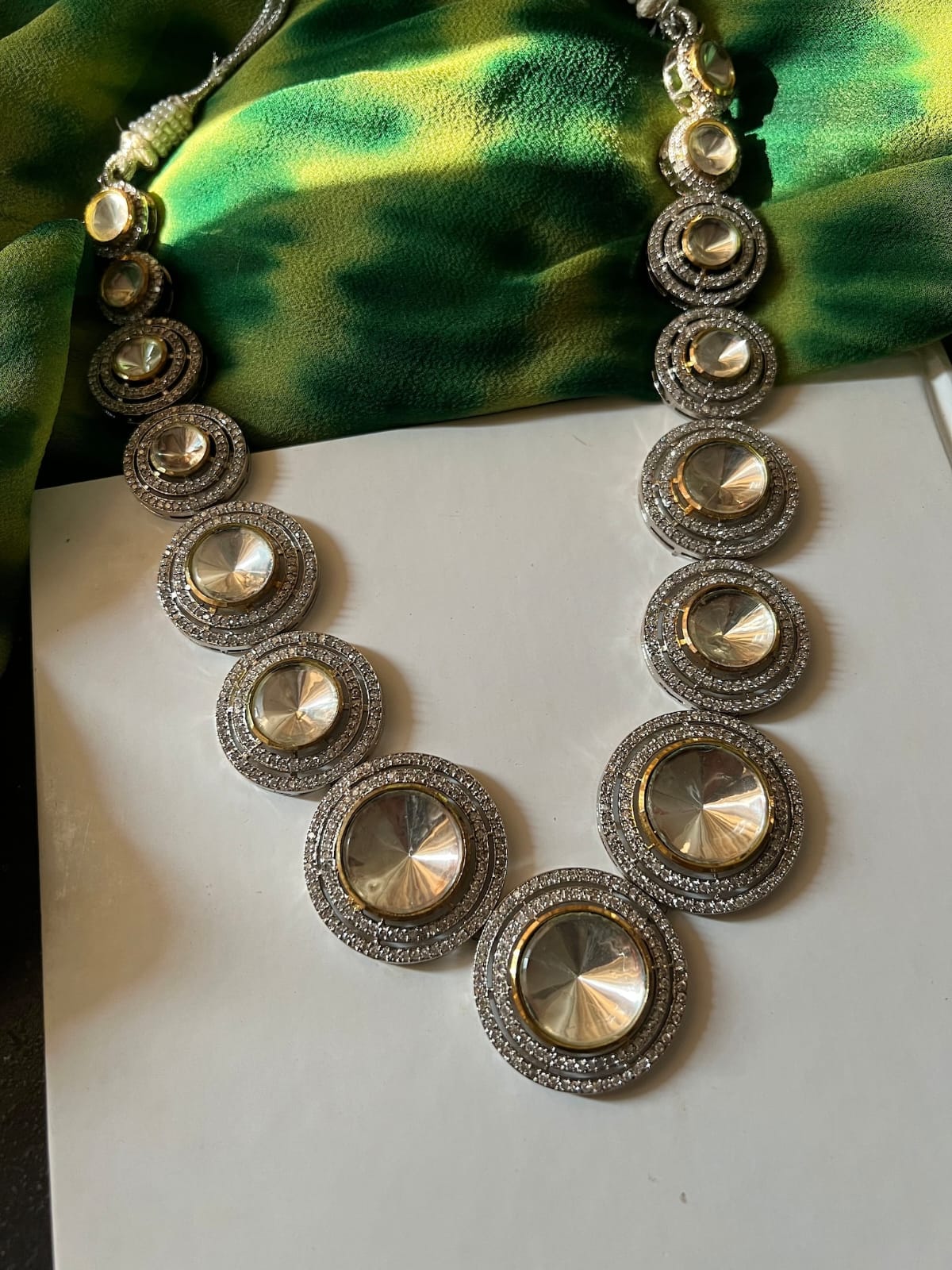 High Quality Uncut Polki Kundan Necklace with Earrings - Image 3