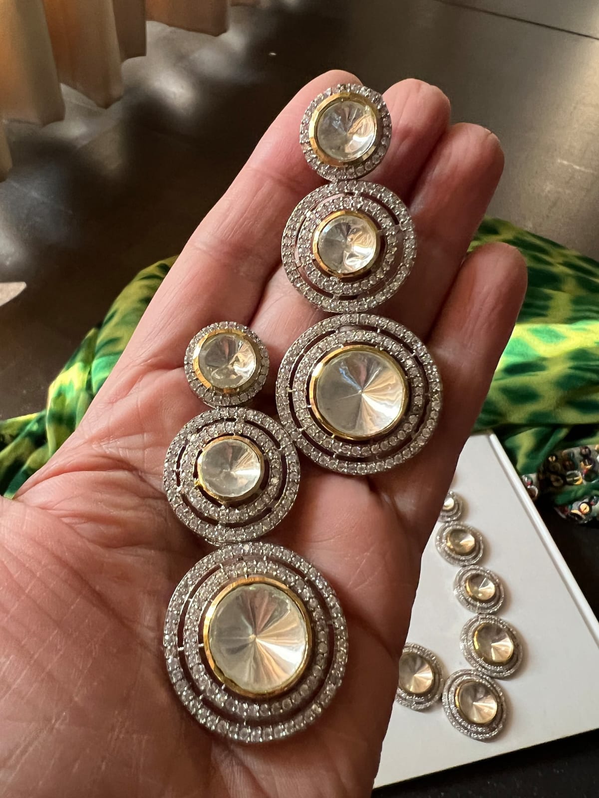High Quality Uncut Polki Kundan Necklace with Earrings - Image 4