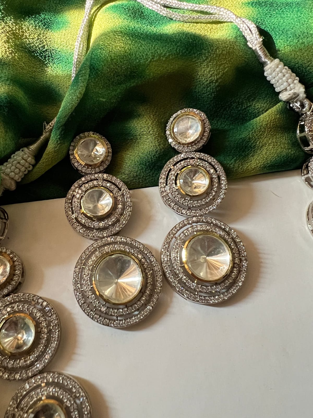 High Quality Uncut Polki Kundan Necklace with Earrings - Image 6