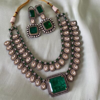 Victorian Premium Emerald Green Necklace With Earrings