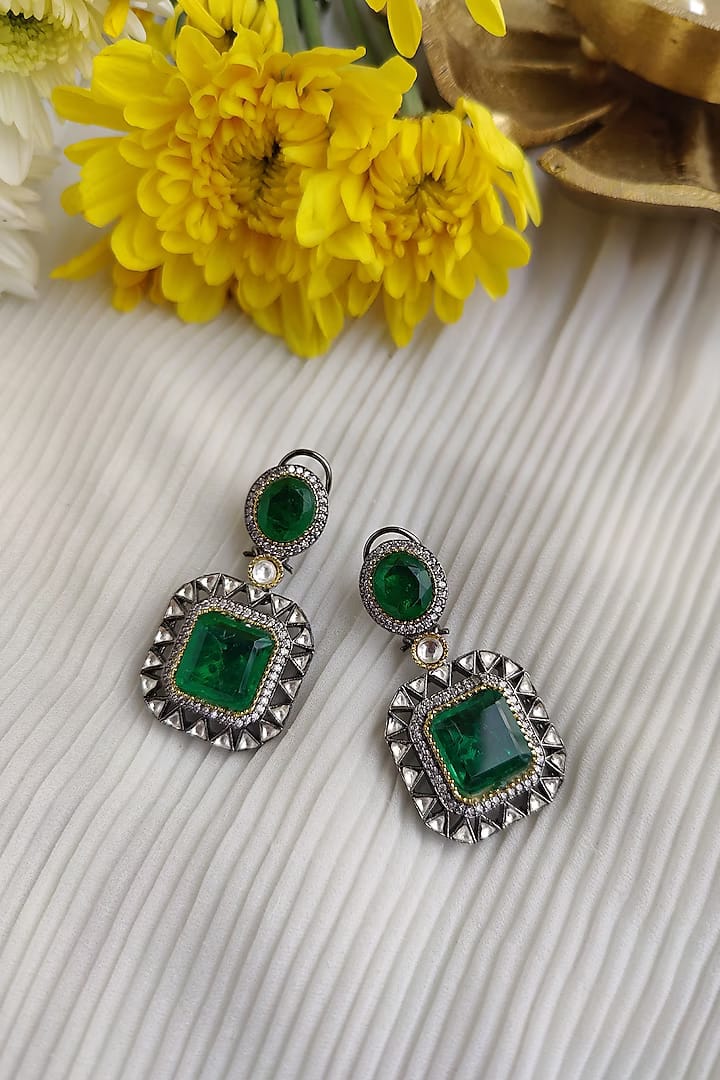 Victorian Premium Emerald Green Necklace With Earrings - Image 2
