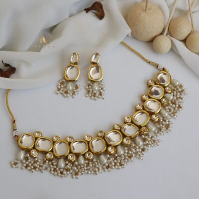 Elegant kundan choker set With Earrings