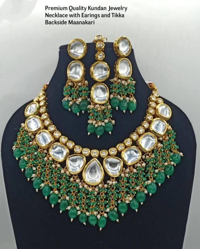 Premium Quality Kundan Jewelry Necklace with Earings and Tikka Backside Maanakari - Image 3