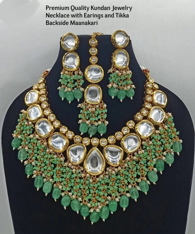 Premium Quality Kundan Jewelry Necklace with Earings and Tikka Backside Maanakari - Image 2