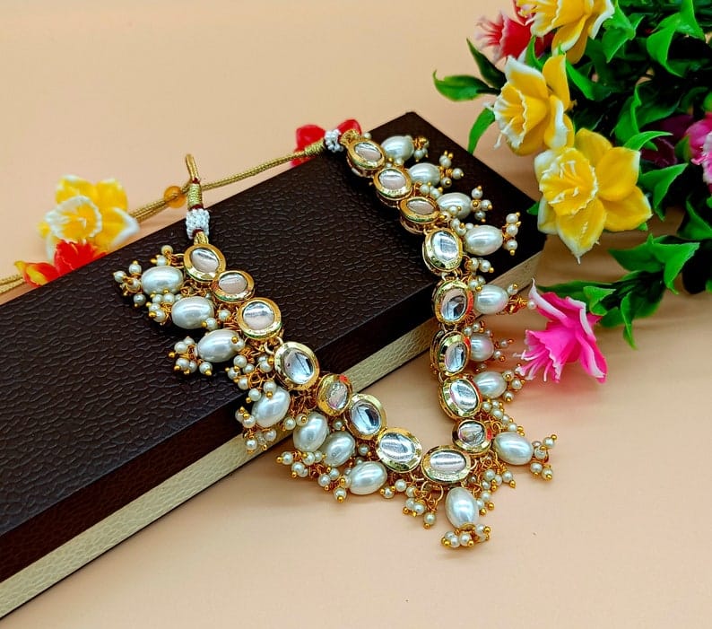 Imitation Kundan Necklace With Earring - Image 2