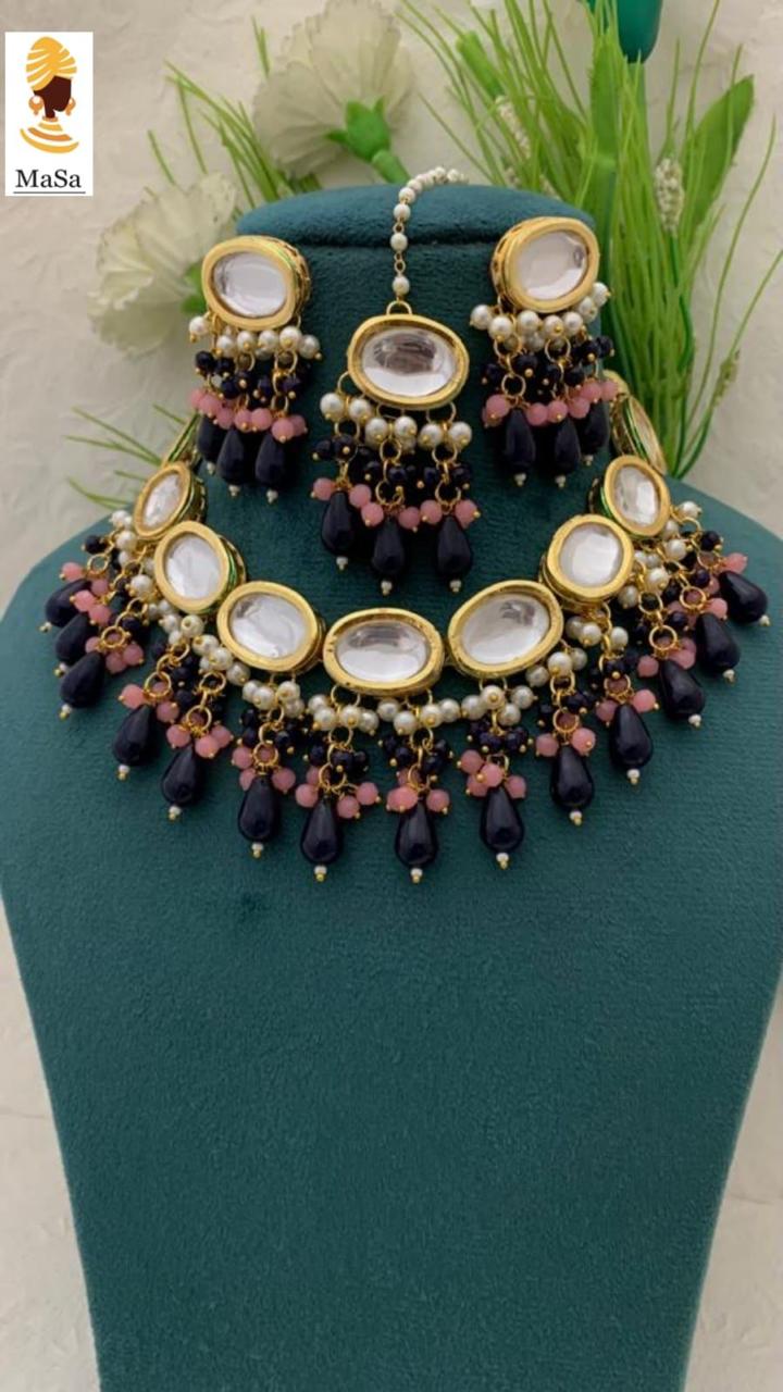 Bollywood Inspired Kundan Choker Necklace Set - Image 2