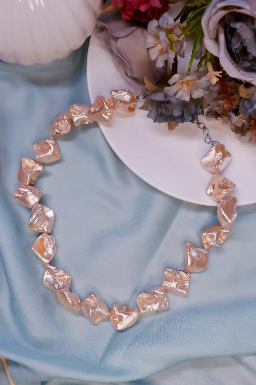 Baroque Statement Necklace White