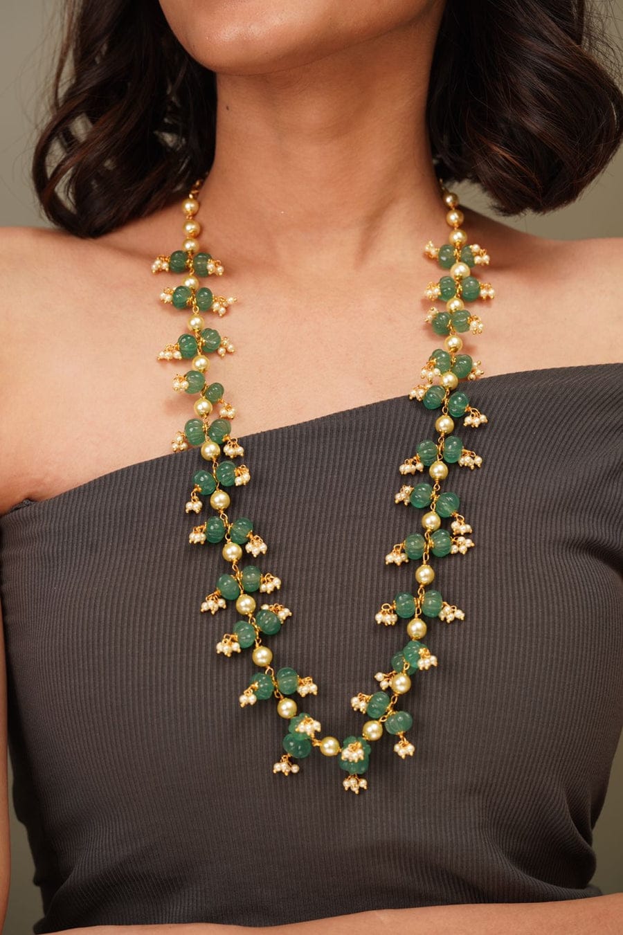 Green muskmelon Stone With White Pearl Necklace - Image 2