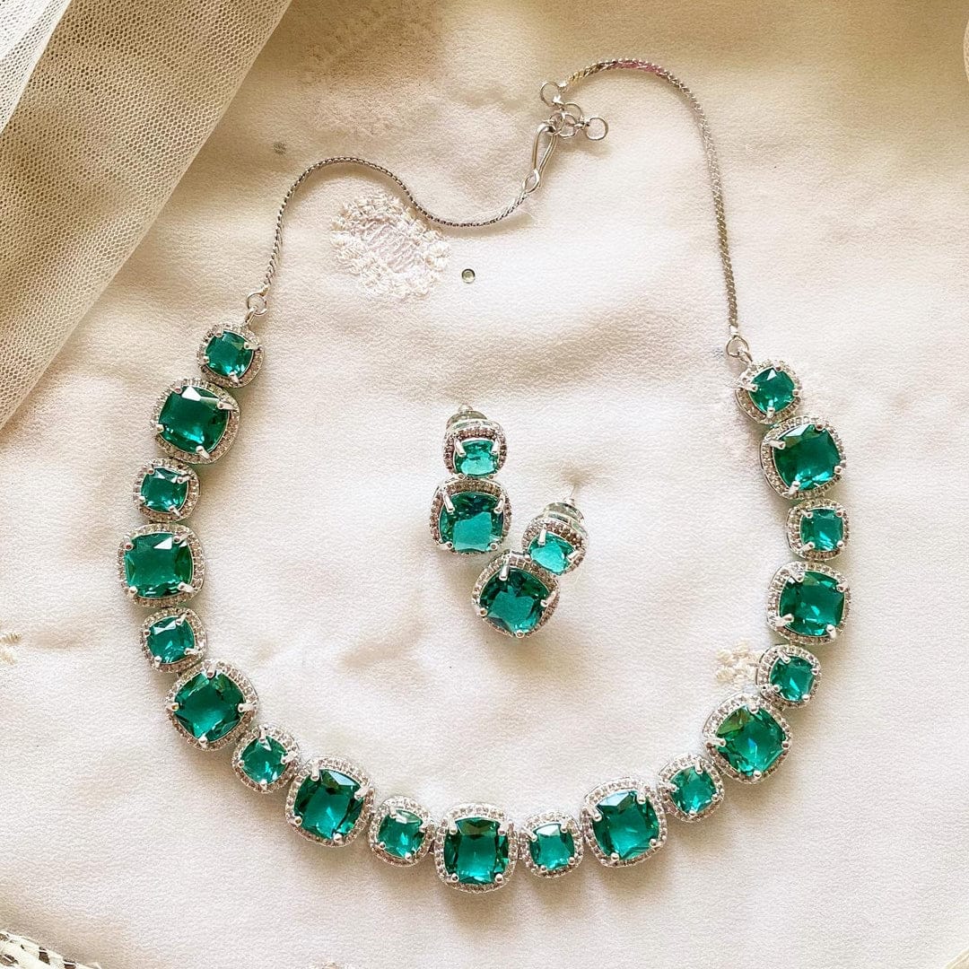 White Finish Emerald Necklace Set - Image 3