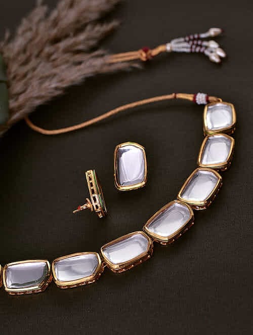 Gold kundan embellished choker set - Image 3