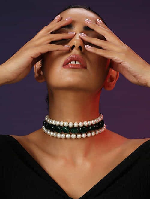 Green Pearl Embellished Choker - Image 2