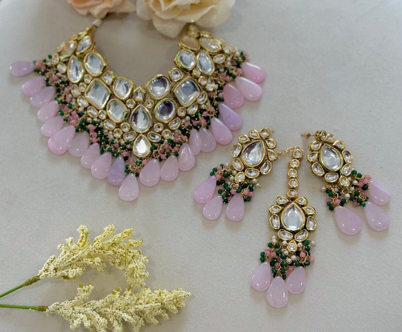 Gold Plated Kundan Necklace Set With Earrings & Maangtika - Image 5