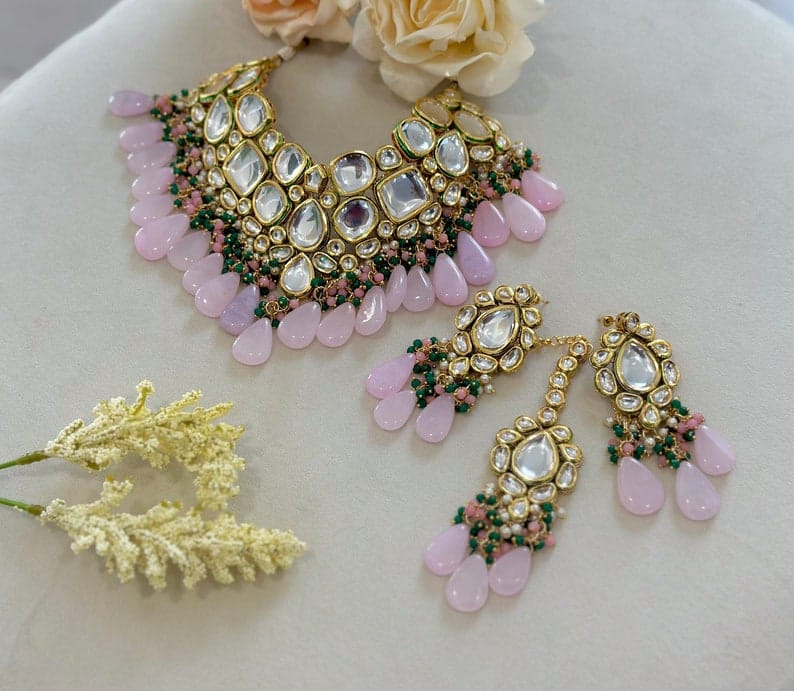 Gold Plated Kundan Necklace Set With Earrings & Maangtika - Image 4