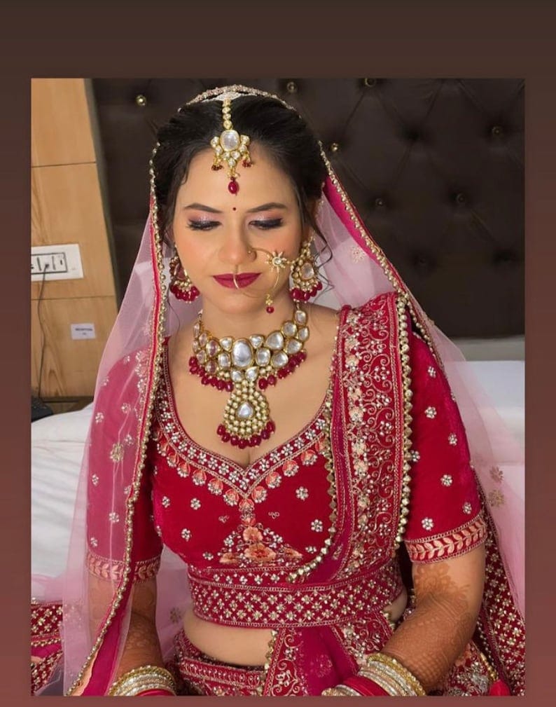 Gold Plated Kundan Necklace Set With Earrings & Maangtika - Image 2