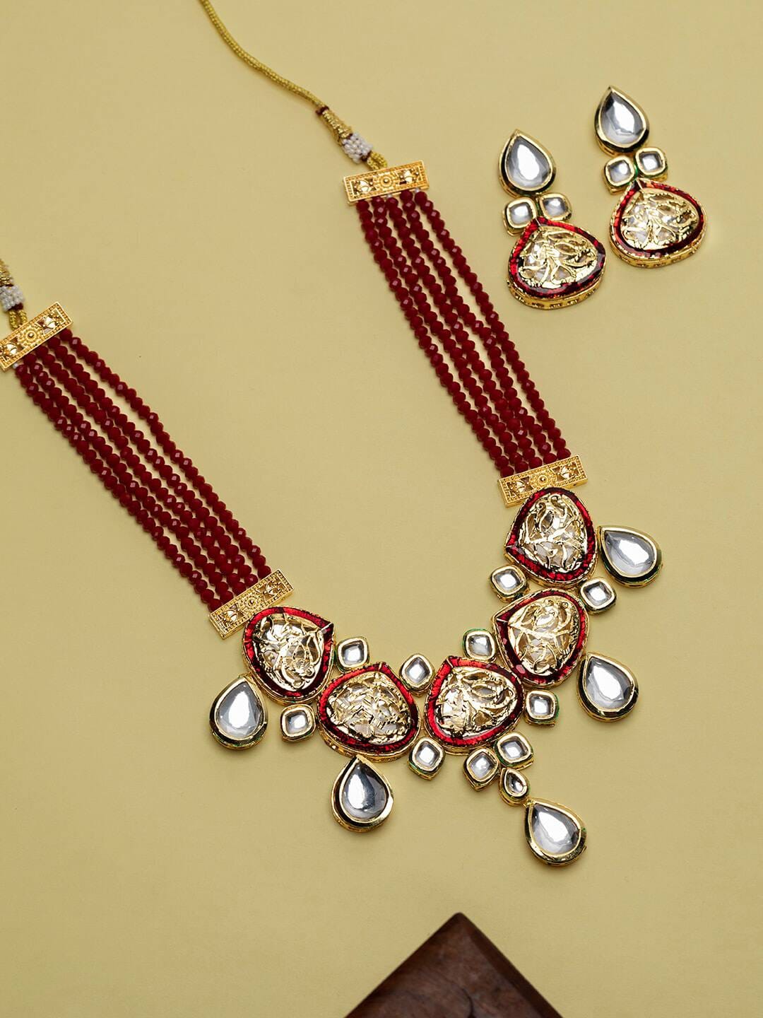 Elegant Kundan Studded Carved Multilayer Gold Plated Jewellery Set - Image 2