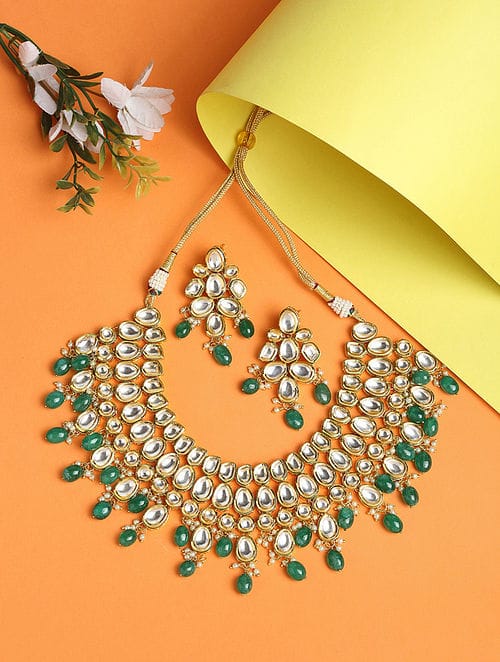 VeroniQ Trends-Elegant Kundan Necklace With Earrings