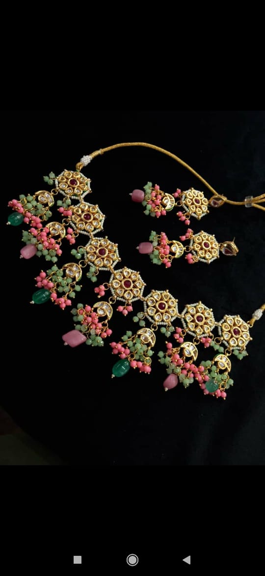 Gold-Plated Floral Kundan Studded Choker Jewellery Set - Image 3