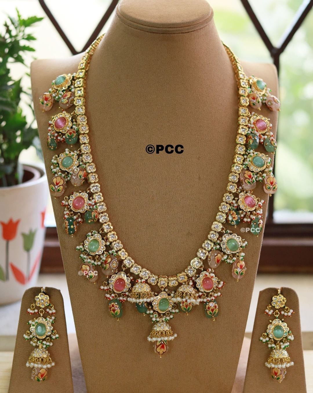 Handmade Long Kundan Necklace With Earrings - Image 3
