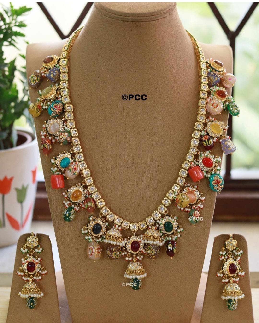 Handmade Long Kundan Necklace With Earrings - Image 5