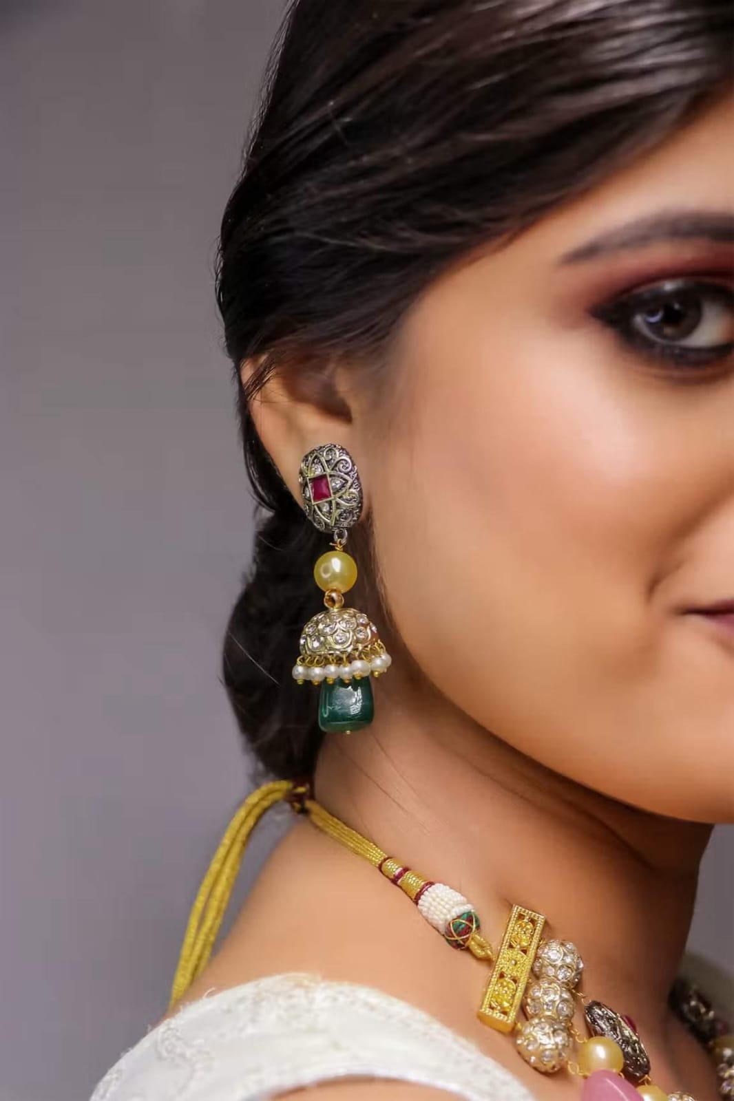 Gold Plated Kundan Pearl Necklace With Earrings - Image 3