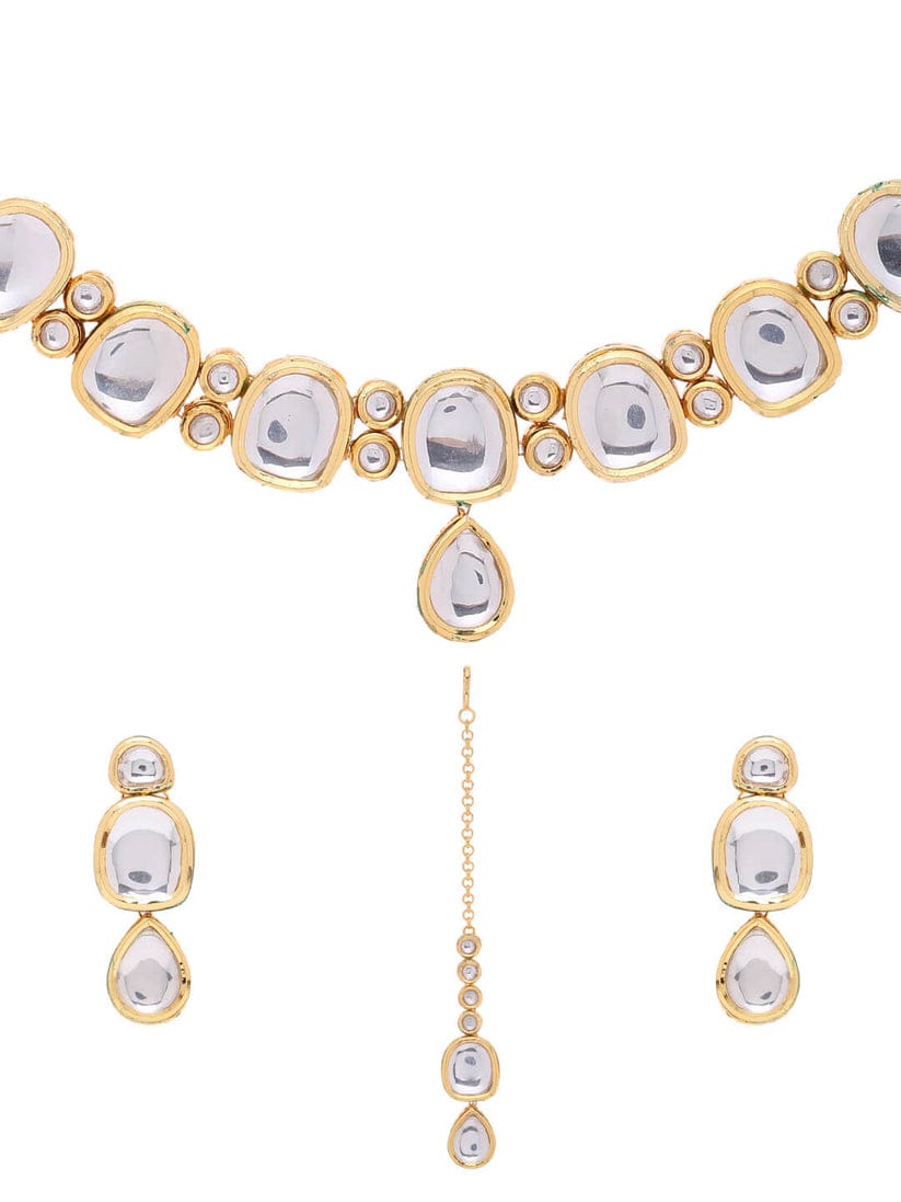 Ethnic Kundan Choker Necklace With Earrings & MaangTikka - Image 4