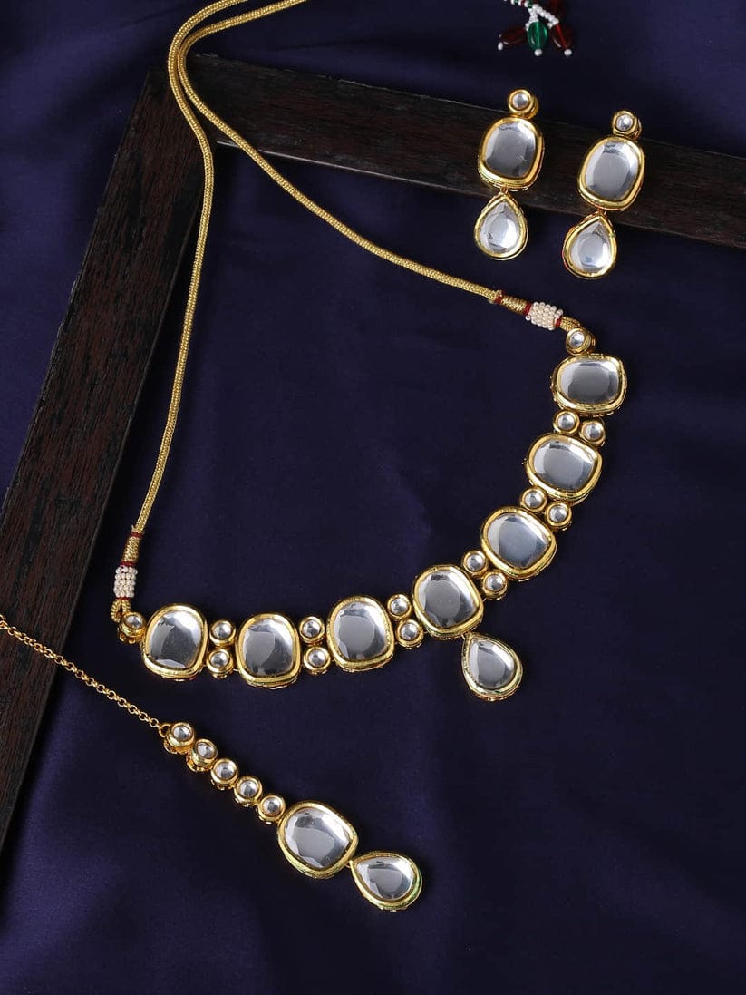 Ethnic Kundan Choker Necklace With Earrings & MaangTikka