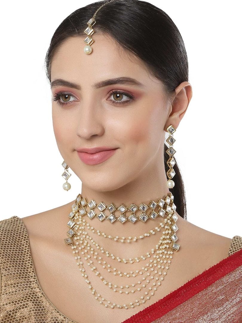Gold Plated Pearl Chain Kundan Necklace With Earrings & Mangtikka - Image 3