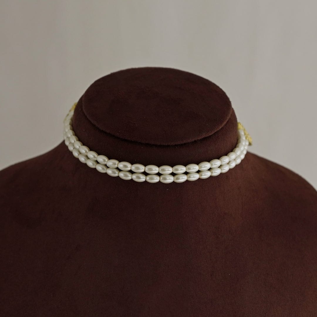 Beautiful Pearl Necklace - Image 3