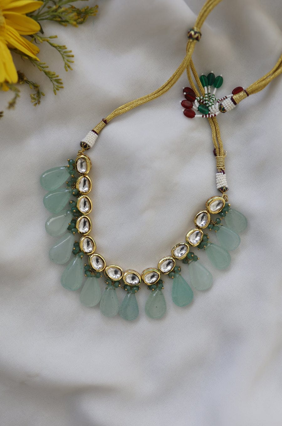 Kundan Neckpiece With Green Drop Stone - Image 3
