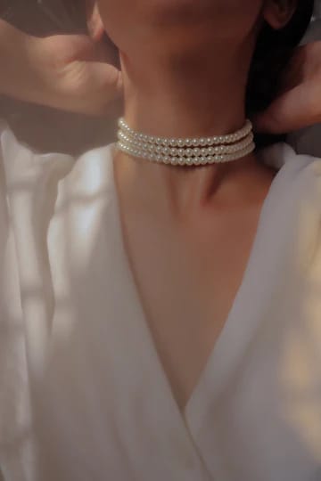 Fine White Pearls Necklace