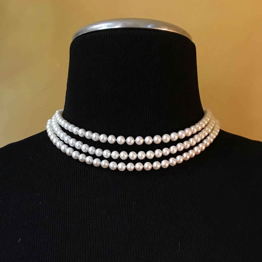 Fine White Pearls Necklace - Image 6