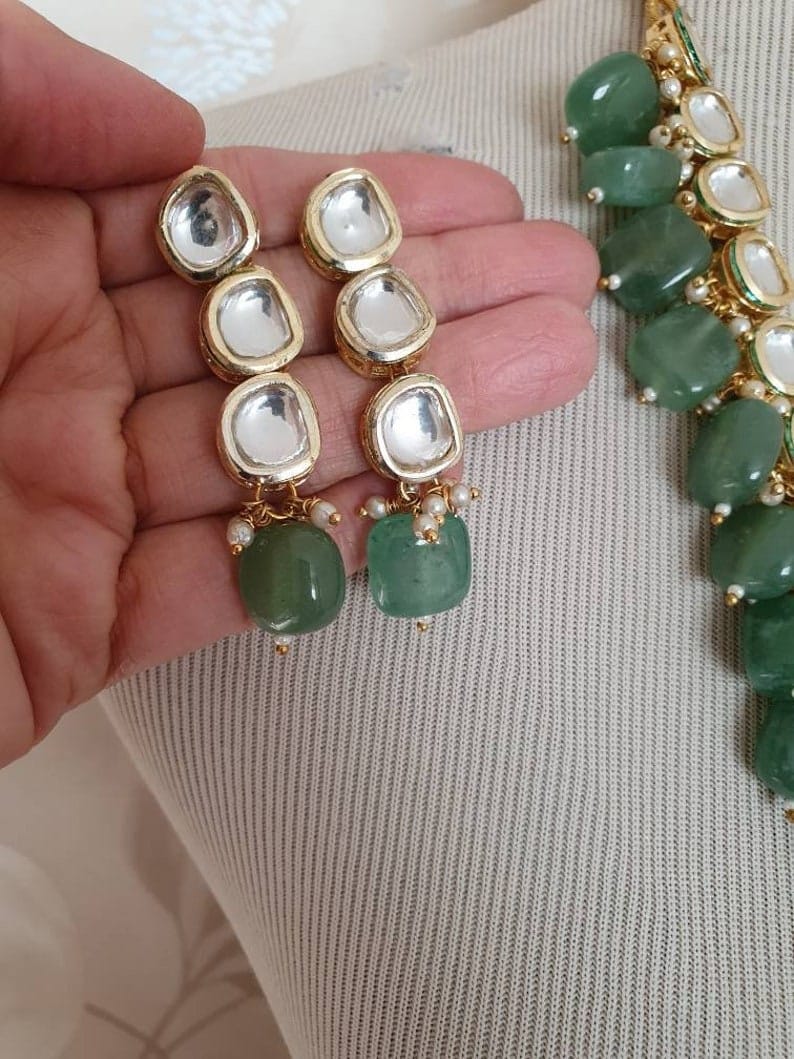 Elegant Kundan Necklace With Earrings - Image 2