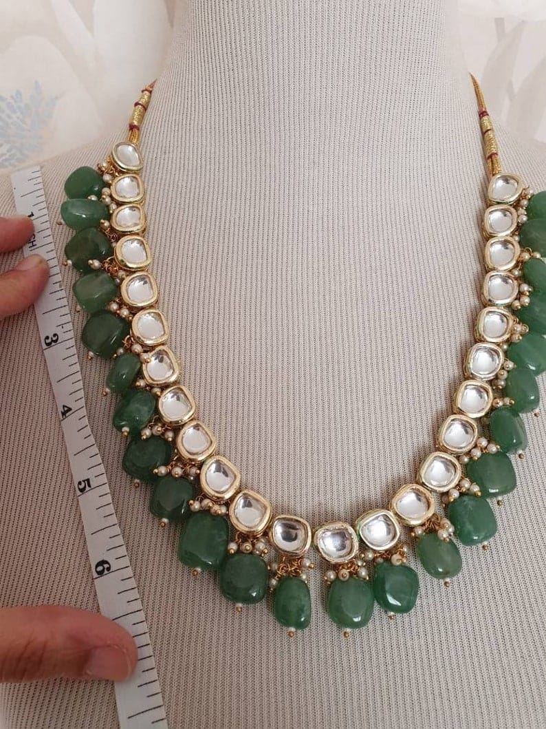 Elegant Kundan Necklace With Earrings - Image 4