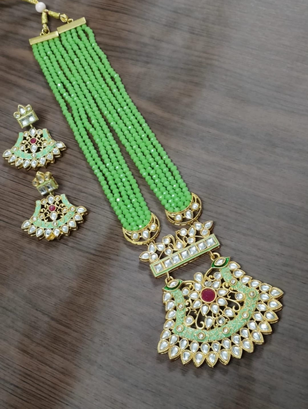 Stunning Kundan Necklace Set Earrings - Image 7