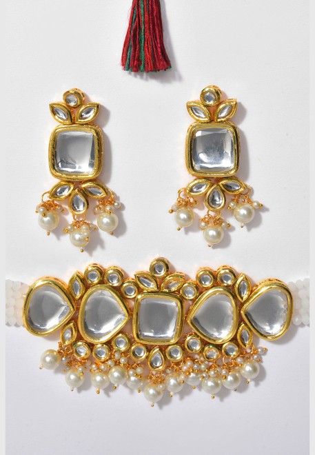 Gold-Plated Kundan-Studded Necklace & Earrings Set - Image 3