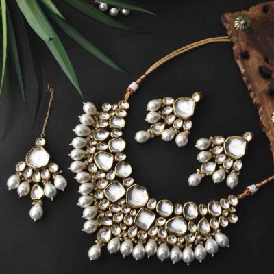 Gold-Plated Kundan-Studded Necklace & Earrings Set