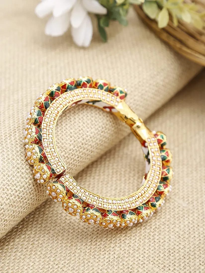 Beautiful Rajwadi Jadau Kundan Bangle Kada