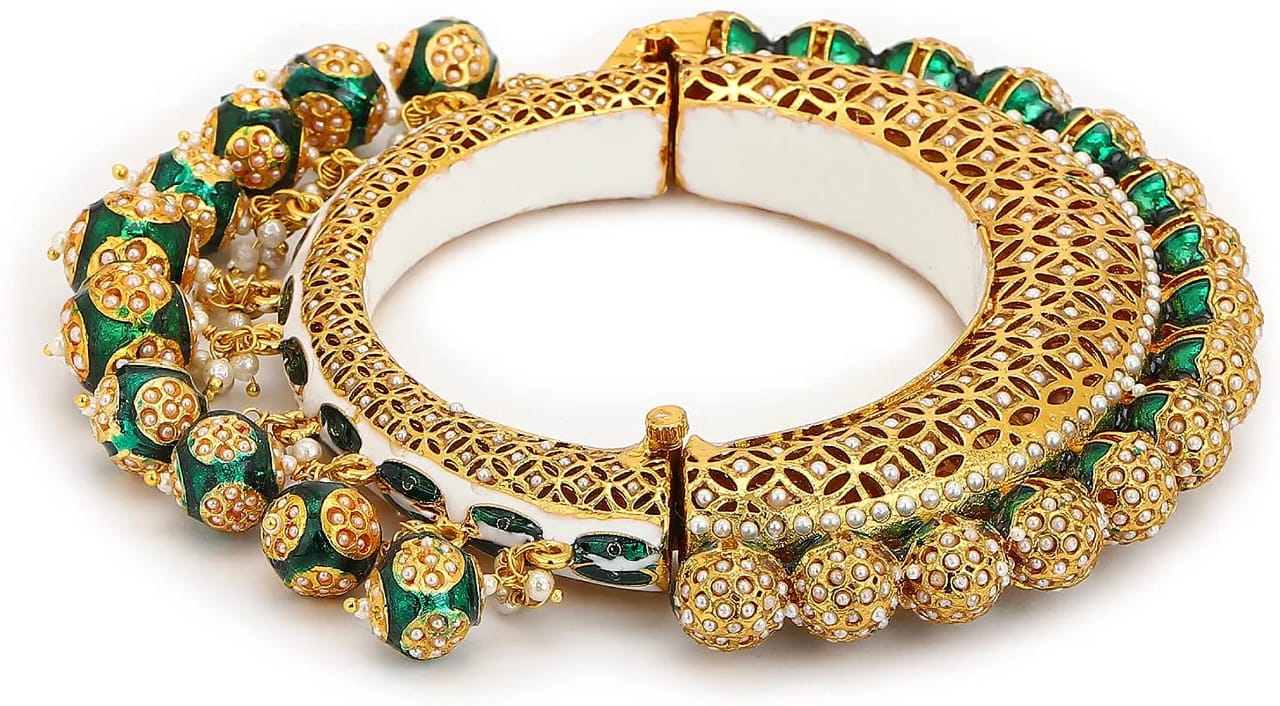 Beautiful Rajwadi Jadau Kundan Bangle Kada - Image 3