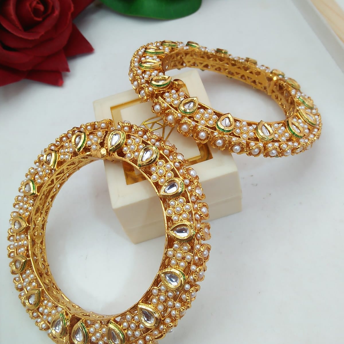 Beautiful Rajwadi Jadau Kundan Bangle Kada