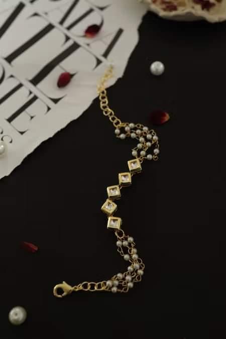 Gold Tone Adjustable Kundan Bracelet - Image 2
