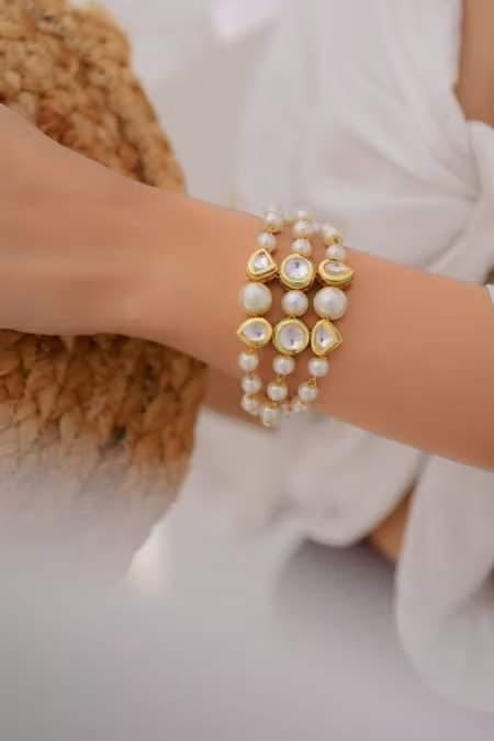 Gold Tone Adjustable Kundan Bracelet - Image 2