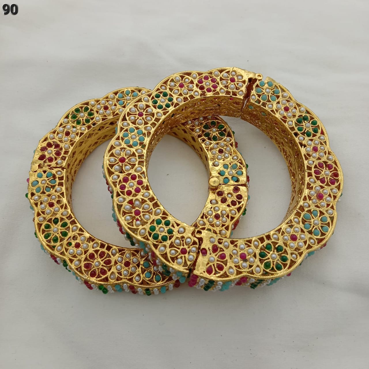 Handcrafted Jadau bangles