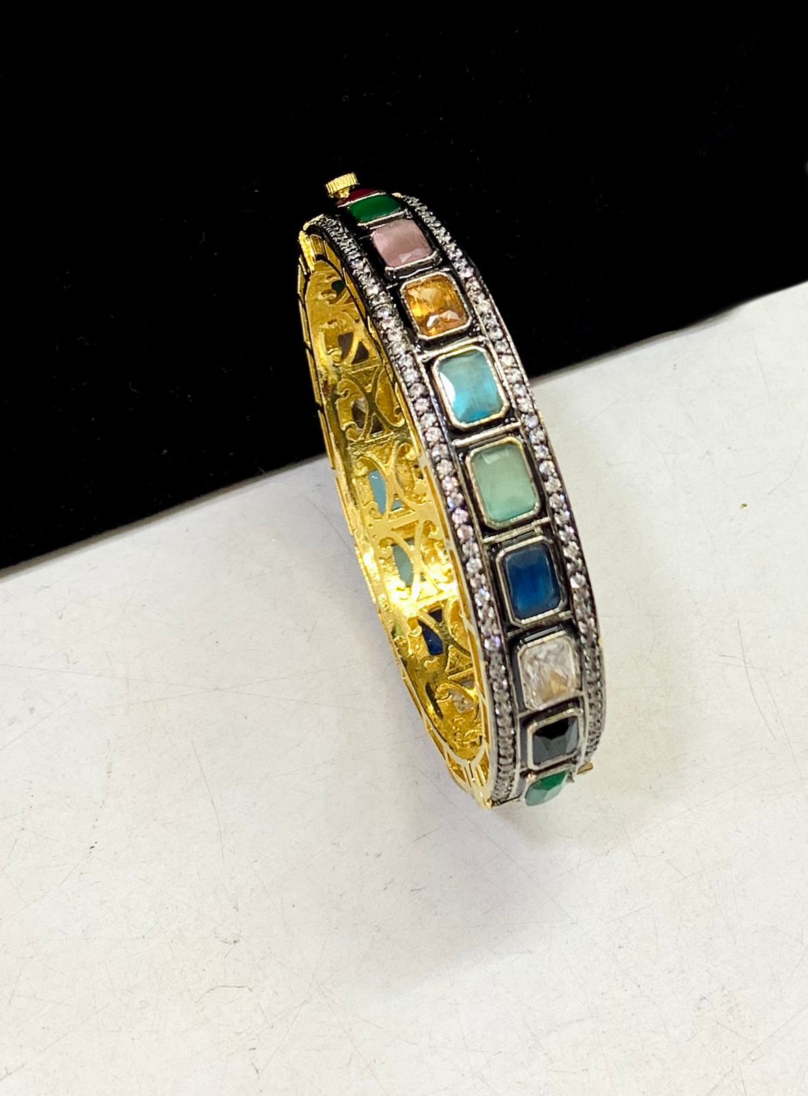 Moissanite Victorian Dual tone Openable Bracelet (Pack Of 1)
