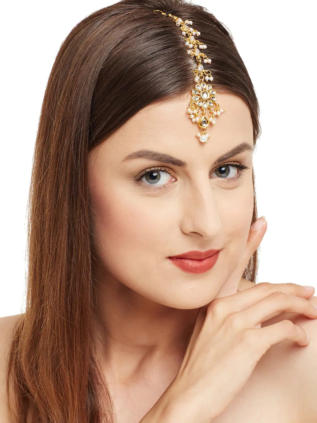 Gold Finish White Kundan Maangtika