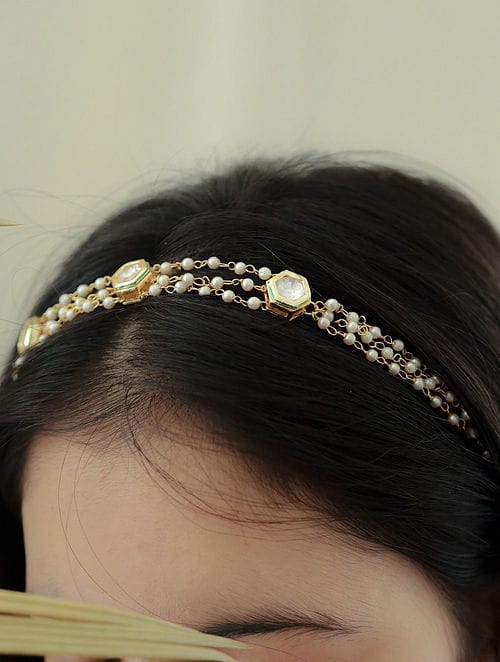 Gold Finish White Kundan Mathapatti