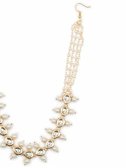 Gold-Plated White Kundan-Studded & Pearl Beaded Hair Band Mathapatti - Image 3