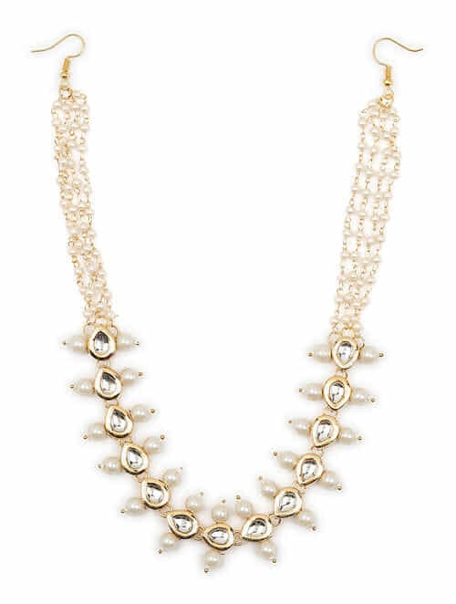 Gold-Plated White Kundan-Studded & Pearl Beaded Hair Band Mathapatti - Image 4
