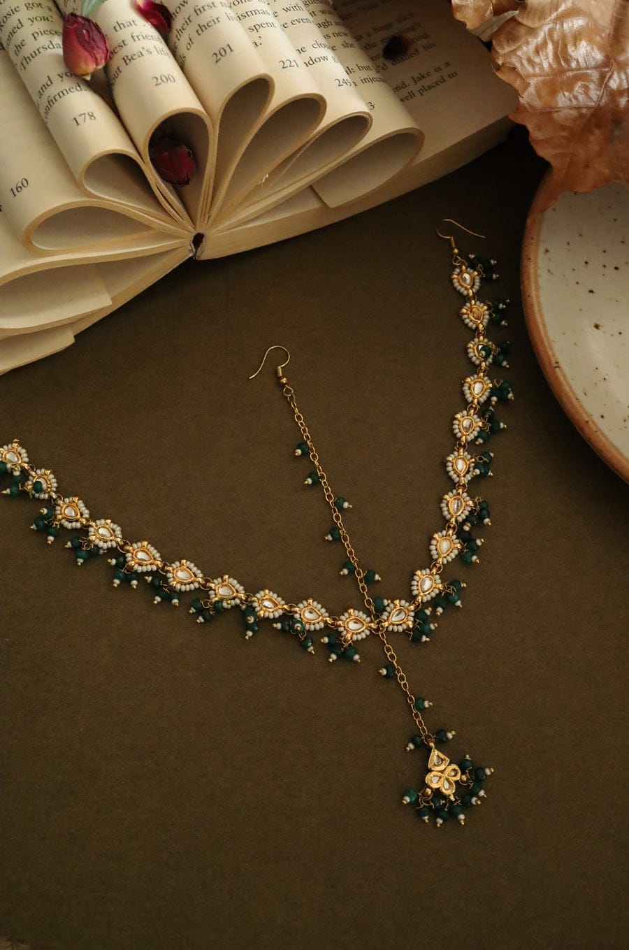 Gold-Plated White Kundan-Studded & Pearl Beaded Hair Band Mathapatti - Image 7